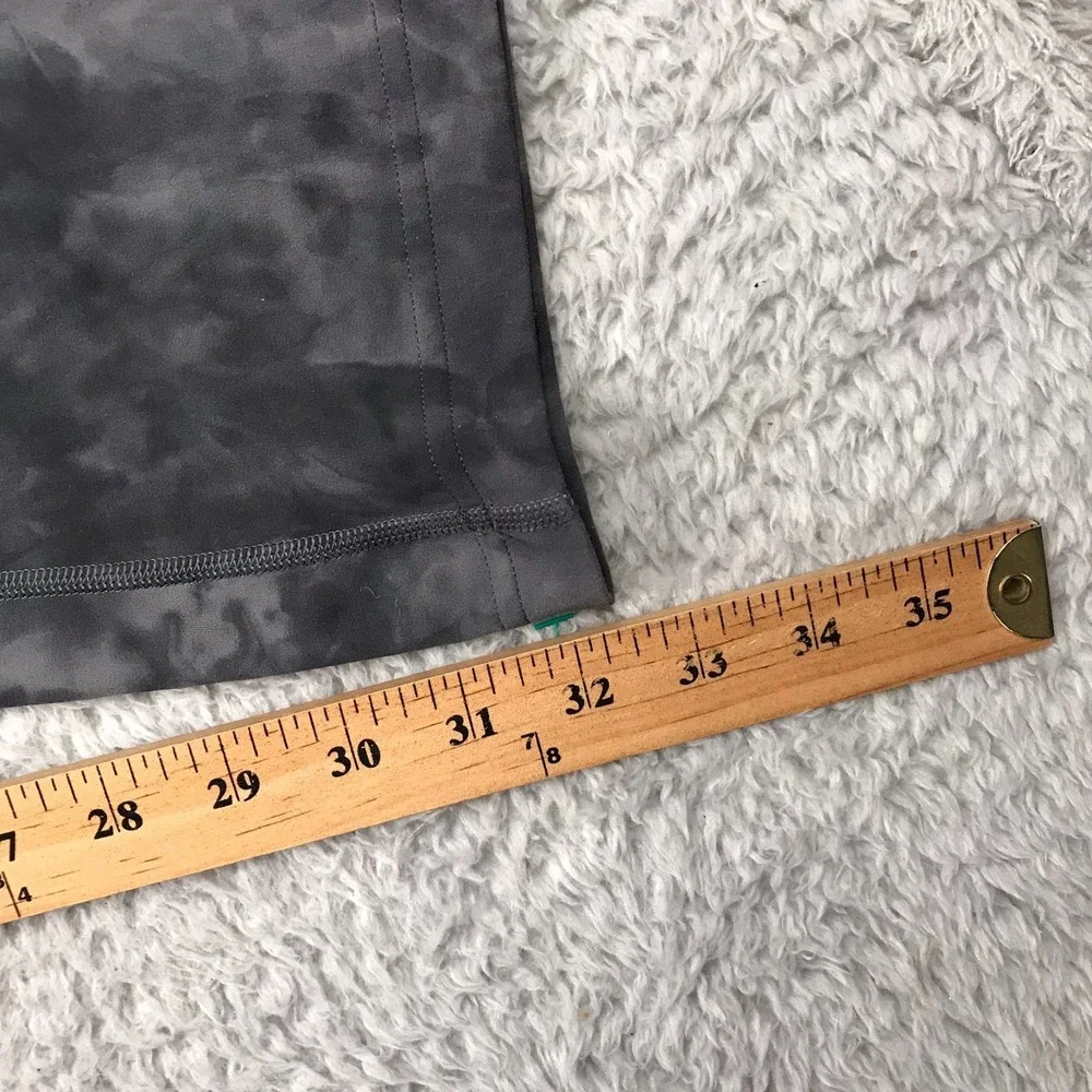 lululemon athletica no holes